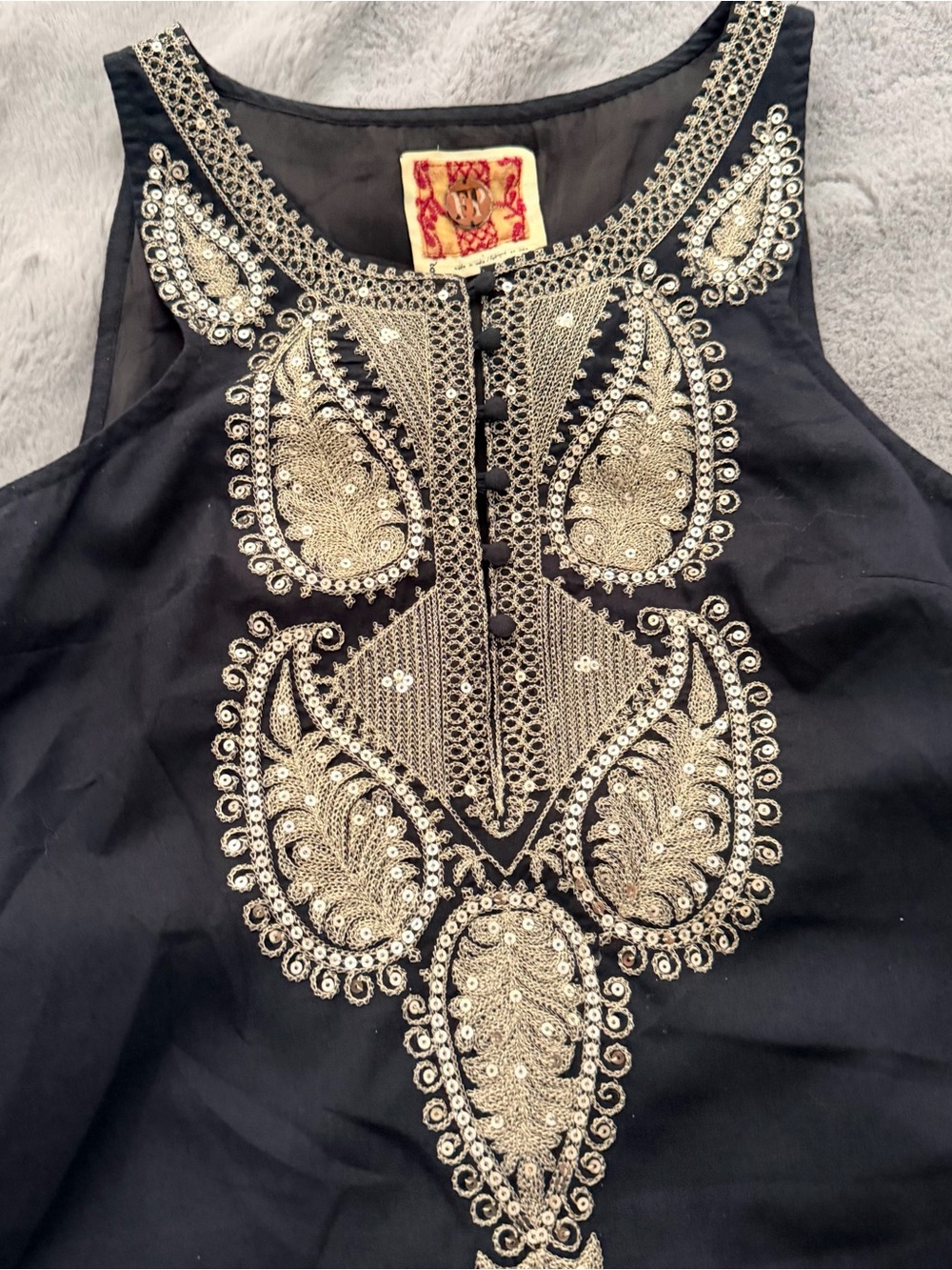 Free People Black Gold Sequin Embroidered Paisley Shift Mini Dress Size 8 - Picture 3 of 11